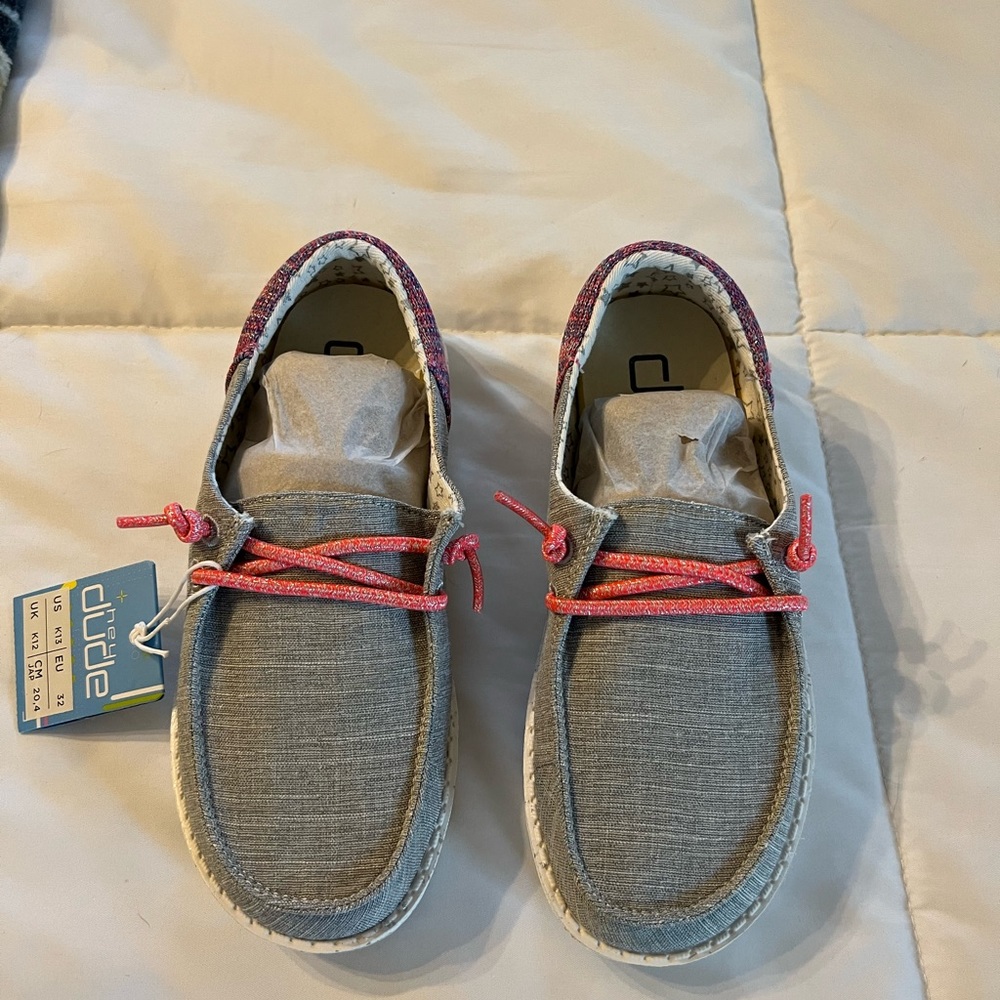 Brand new never worn girls Hey Dudes